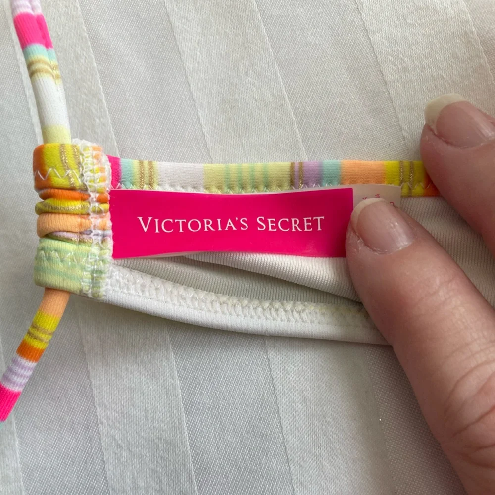 Victorias Secret dive into